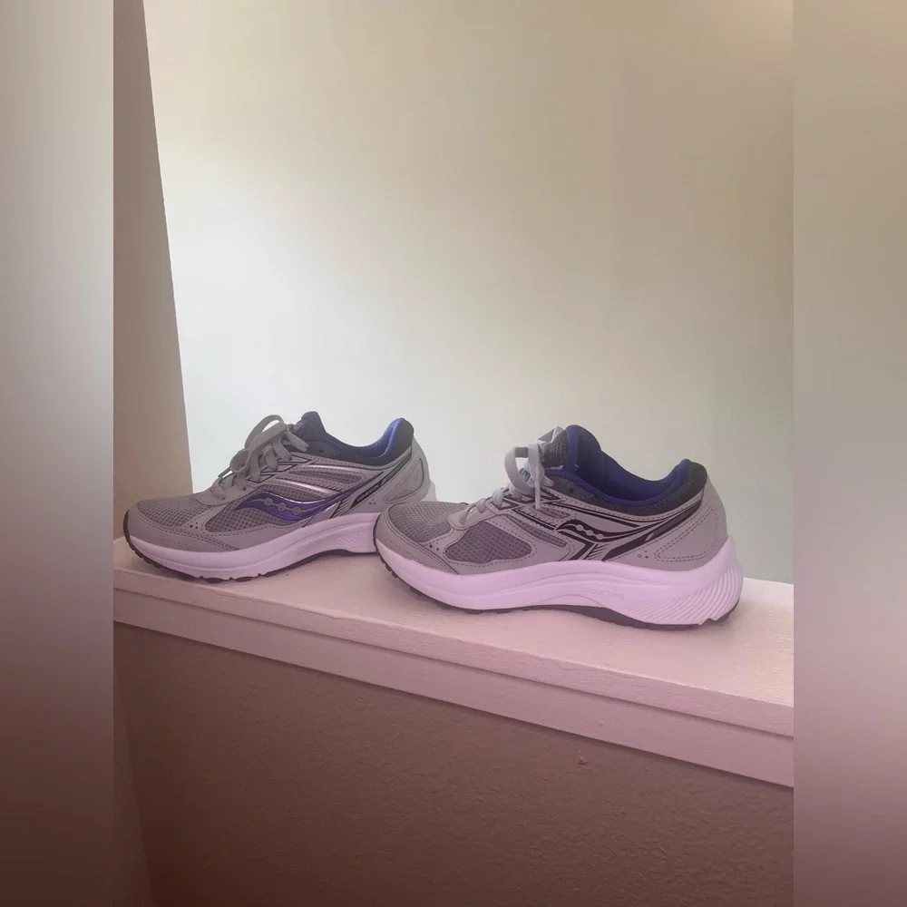 Saucony Cohesion Running Shoes Women’s 6 Gray Purple Athletic Sneakers